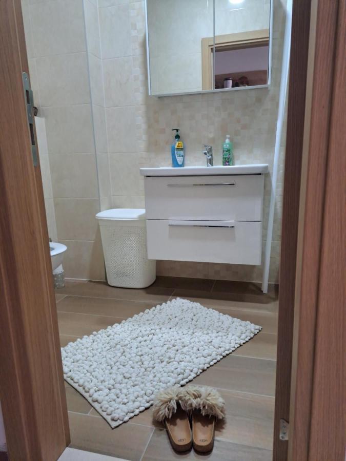 Gold Apartment โมสตาร์ ภายนอก รูปภาพ