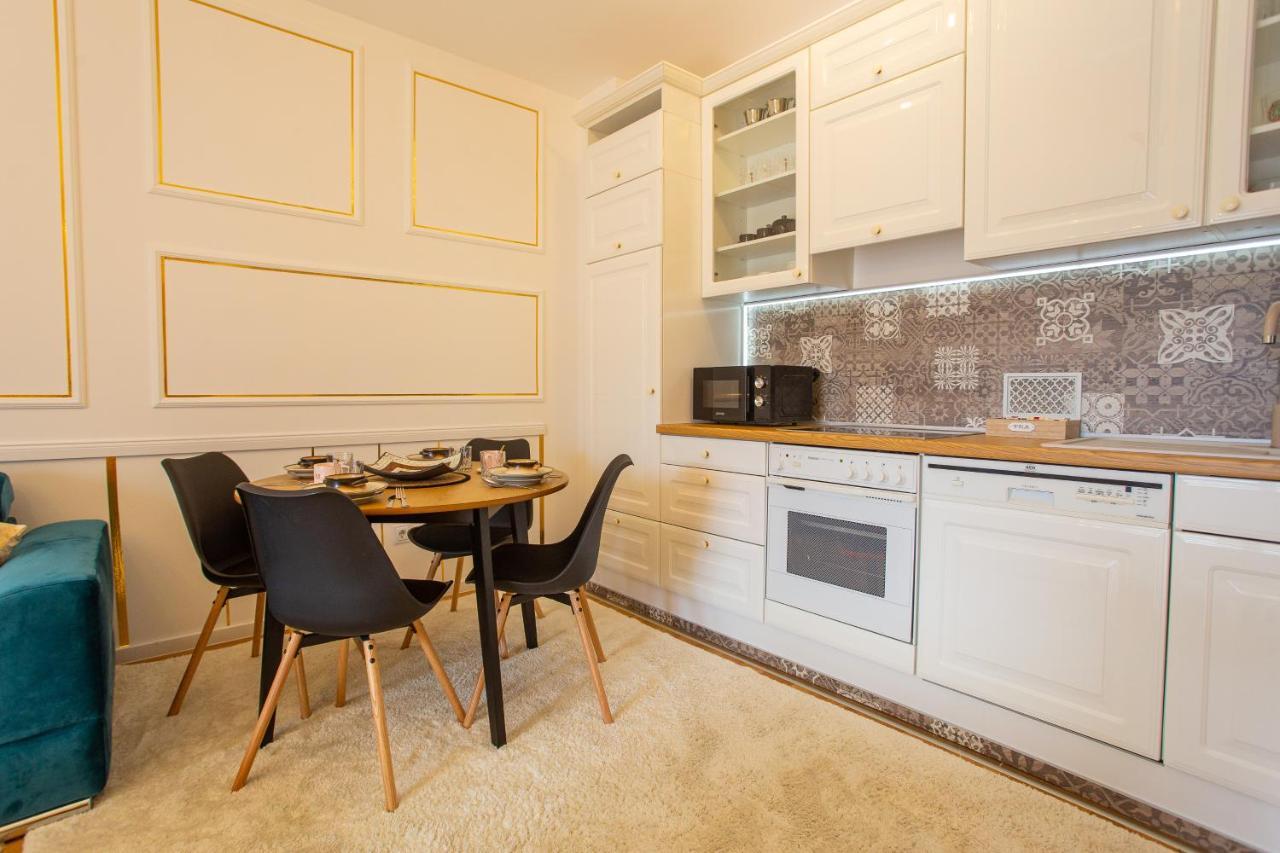 Gold Apartment โมสตาร์ ภายนอก รูปภาพ